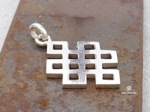 PA43 Pendentif Argent Massif Nœud Sans Fin Signes Auspicieux