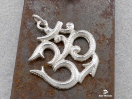 PA15 Grand Pendentif Argent Massif Om Tibétain
