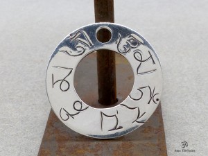 PA260 Pendentif Argent Massif Mantra Tibétain