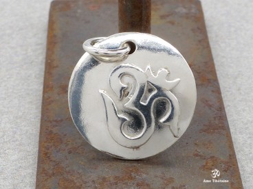 PA319 Pendentif Argent Massif Om