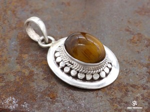 PA405 Pendentif Tibétain Argent Massif Oeil de Tigre