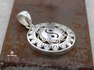 PA411 Pendentif Tibétain Argent Massif Yin Yang