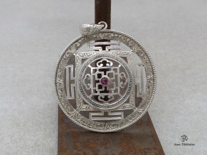 PA308 Pendentif Argent Massif Mandala Grenat