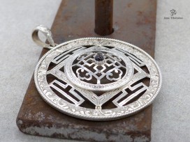 PA308 Pendentif Argent Massif Mandala Grenat