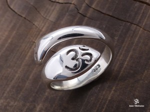 BA218 Bague Argent Massif Serpent Om