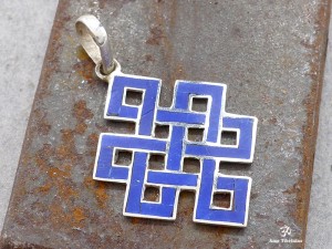 PA52 Pendentif Argent Massif Nœud Sans Fin Signes Auspicieux Lapis Lazuli