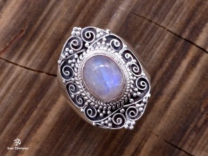 BA274 Bague Tibétaine Argent Massif Pierre de Lune. Taille Réglable