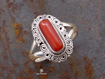 BA281 Bague Tibétaine Argent Massif Corail. Taille 57