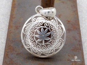 PA418 Pendentif Tibétain Argent Massif