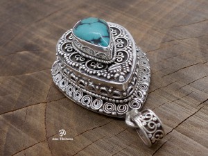 PA423. Pendentif Tibétain Argent Massif Turquoise