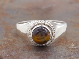BA284 Bague Tibétaine Argent Massif Oeil de Tigre. Taille 55