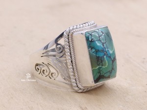 BA243 Bague Tibétaine Argent Massif Turquoise. Taille 62