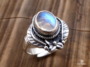 BA292 Bague Tibétaine Argent Massif Labradorite. Taille Réglable