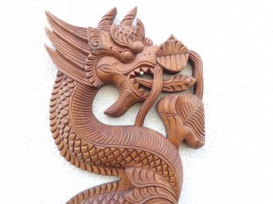 DMD54. Dragon en Bois