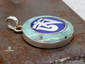 PA110 Pendentif Argent Massif Om Tibétain