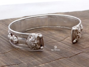 BRA49 Bracelet Tibétain Argent Massif Mantra Bouddhiste