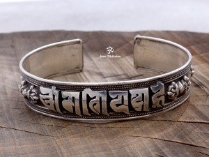 BRA39 Bracelet Tibétain Argent Massif Mantra Bouddhiste