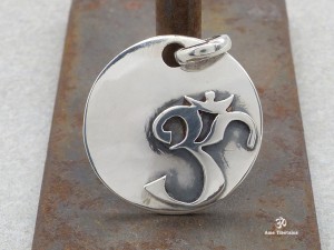 PA163 Pendentif Argent Massif Om