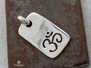 PA165 Pendentif Argent Massif Om