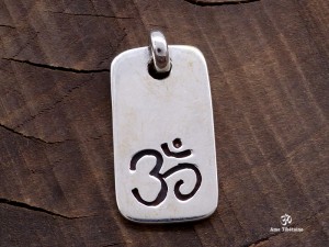 PA165 Pendentif Argent Massif Om