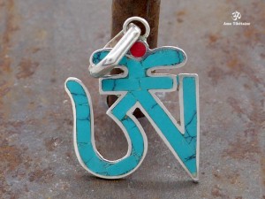 PA350 Pendentif Argent Massif Om
