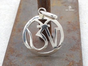PA370 Pendentif Argent Massif Om