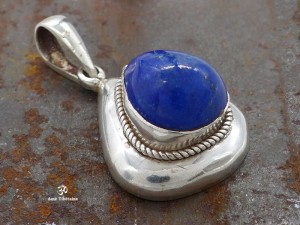PA335 Pendentif Tibétain Argent Massif Lapis Lazuli