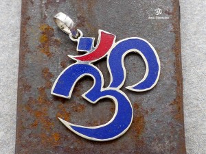 PA189 Pendentif Tibétain Argent Massif Om