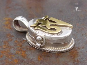 PA385 Pendentif Argent Massif Ghau Om