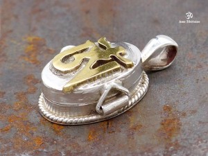 PA385 Pendentif Argent Massif Ghau Om