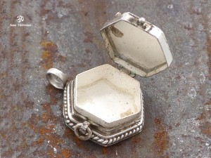 PA386 Pendentif Argent Massif Ghau Om