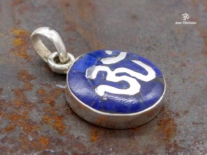 PA381 Pendentif Argent Massif Om