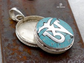 PA298 Pendentif Argent Massif Ghau Om