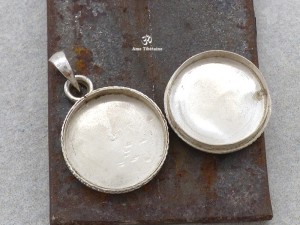 PA298 Pendentif Argent Massif Ghau Om