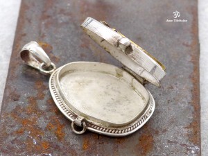 PA359 Pendentif Argent Massif Ghau Om