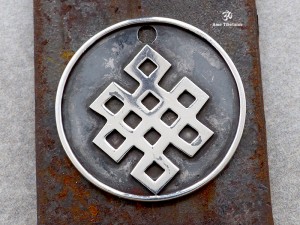 PA257 Pendentif Argent Massif Nœud Sans Fin Signes Auspicieux