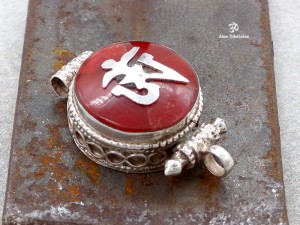 PA391 Pendentif Argent Massif Ghau Om