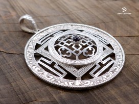 PA304 Pendentif Argent Massif Mandala Grenat