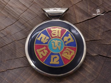 PD60 Pendentif Mantra Yeux de Bouddha Noeud Sans Fin