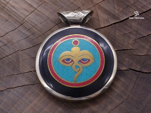 PD60 Pendentif Mantra Yeux de Bouddha Noeud Sans Fin