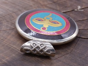 PD85 Pendentif Yeux de Bouddha Mantra Noeud Sans Fin