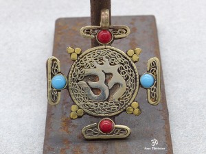 PD02 Pendentif Om Tibétain Sanskrit Mandala 