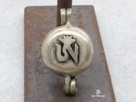 PD35 Pendentif Ghau Om Noeud Sans Fin