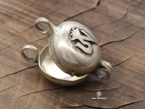 PD35 Pendentif Ghau Om Noeud Sans Fin