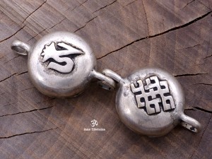 PD35 Pendentif Ghau Om Noeud Sans Fin