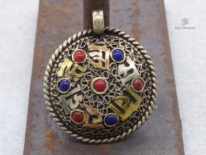 PD74 Pendentif Tibétain Mantra
