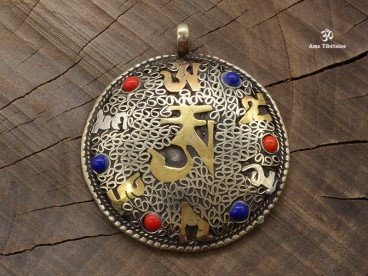 PD69 Pendentif Tibétain Om Mantra 