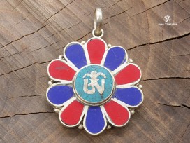 PD79 Pendentif Tibétain Om