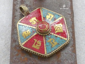 PD40 Pendentif Tibétain Mantra