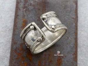 BD63 Bague Mantra Tibétain Om Mani Padme Hum